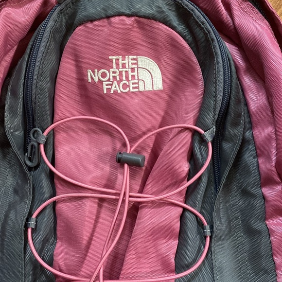 THE NORTH FACE backpack - Picture 2 of 5